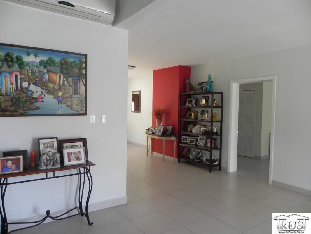 Long Term Apartment for rent in St. Maarten/St. Martin with Private Pool